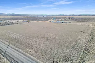 88265 Fairview Ln, Christmas Valley, OR 97641 - Photo 12