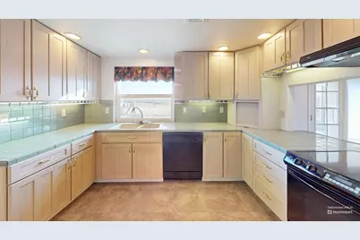 88265 Fairview Lane, Christmas Valley, OR 97641 - Photo 16