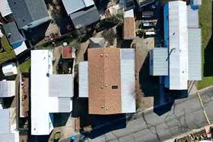 8401 Old Stage Rd, Central Point, OR 97502 - Photo 4