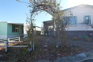 8401 Old Stage Rd, Central Point, OR 97502 - Photo 14