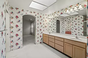 703 Summerwood Dr, Medford, OR 97504 - Photo 20