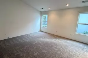 703 Summerwood Dr, Medford, OR 97504 - Photo 18