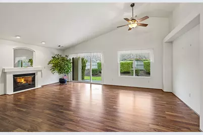 703 Summerwood Drive, Medford, OR 97504 - Photo 8