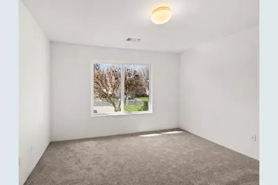 703 Summerwood Drive, Medford, OR 97504 - Photo 22