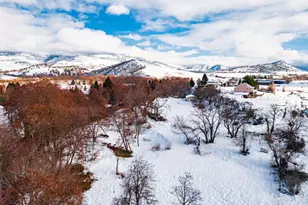 141 Majestic Ln, Ashland, OR 97520 - Photo 1