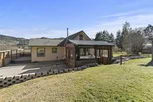 889 H Ave, Powers, OR 97466 - Photo 24