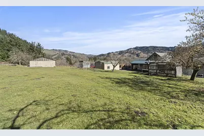 889 H Avenue, Powers, OR 97466 - Photo 32