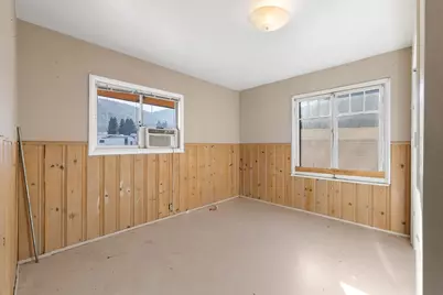 175 Rogue River Highway, Gold Hill, OR 97525 - Photo 12