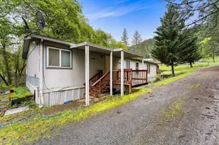 10517 Lower River Rd, Grants Pass, OR 97526 - Photo 2