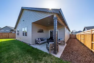 1928 Hannah Ln, Medford, OR 97504 - Photo 22