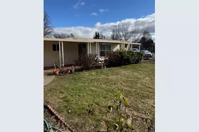 2252 Table Rock Road #SPC 102, Medford, OR 97501 - Photo 2