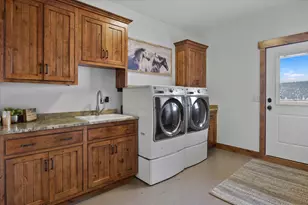 2250 S Main St, Prineville, OR 97754 - Photo 32