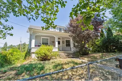 1224 SE Court Avenue, Roseburg, OR 97470 - Photo 2