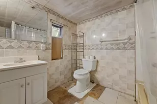 7310 W Evans Creek Rd, Rogue River, OR 97537 - Photo 22