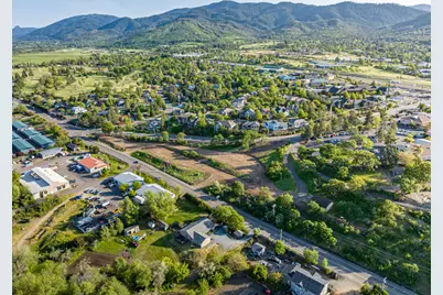 30 Knoll Crest Drive, Ashland, OR 97520 - Photo 24