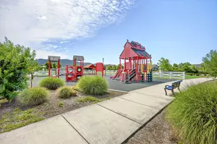 1317 River Run St, Central Point, OR 97502 - Photo 60