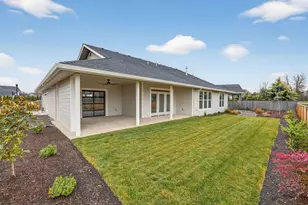 1317 River Run St, Central Point, OR 97502 - Photo 10