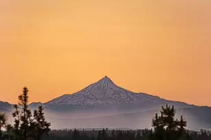 3487 NW Greenleaf Way, Bend, OR 97703 - Photo 2