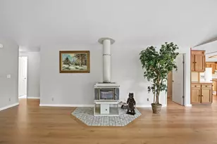 84 Meadow Ln, Shady Cove, OR 97539 - Photo 16