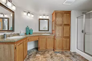 84 Meadow Ln, Shady Cove, OR 97539 - Photo 16