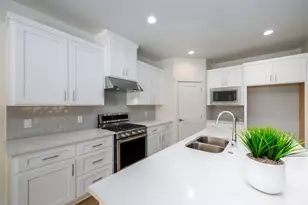 1205 Vine Maple Dr, Klamath Falls, OR 97601 - Photo 30