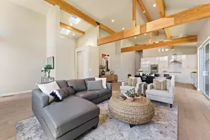 3354 NW Leavitt Ln, Bend, OR 97703 - Photo 8