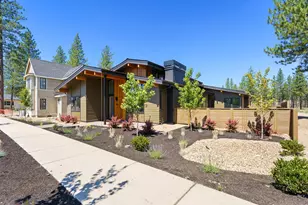 3354 NW Leavitt Ln, Bend, OR 97703 - Photo 2