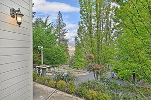 932 Morton St, Ashland, OR 97520 - Photo 36