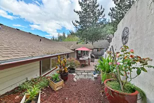 932 Morton St, Ashland, OR 97520 - Photo 32