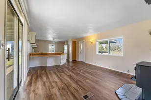 [Address not provided], Grants Pass, OR 97527 - Photo 12