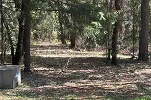 1927 Southside Rd, Grants Pass, OR 97527 - Photo 2