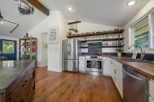 49867 Hills Creek Rd, Oakridge, OR 97463 - Photo 10