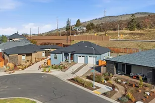 2802 High Cedars Ln, Medford, OR 97504 - Photo 6