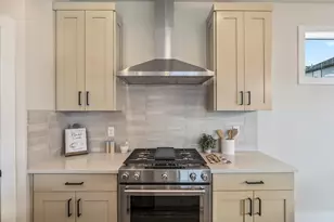 21408 SE Krakatoa Ct, Bend, OR 97702 - Photo 16