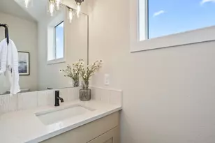 21408 SE Krakatoa Ct, Bend, OR 97702 - Photo 4