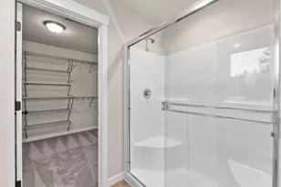 148 Valemont Dr, Eagle Point, OR 97524 - Photo 40