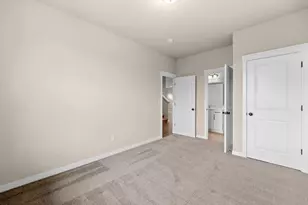 148 Valemont Dr, Eagle Point, OR 97524 - Photo 10