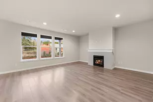 148 Valemont Dr, Eagle Point, OR 97524 - Photo 12