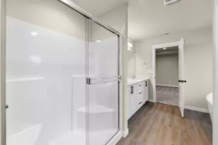 148 Valemont Dr, Eagle Point, OR 97524 - Photo 38