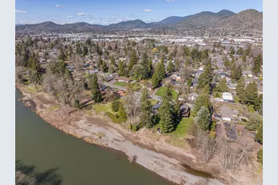 1455 SE Rogue Drive, Grants Pass, OR 97526 - Photo 12