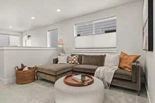 3962 NE Oakside Loop, Bend, OR 97701 - Photo 4