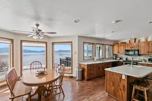 38038 Modoc Point Rd, Chiloquin, OR 97624 - Photo 10