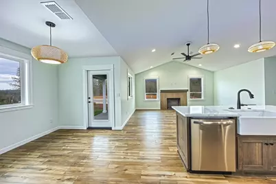 1106 Cascade Loop, Cave Junction, OR 97523 - Photo 8