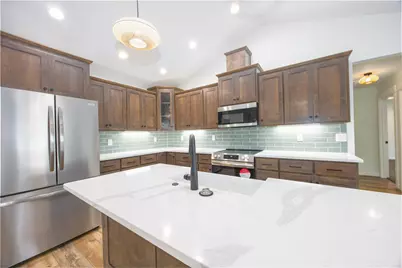 1106 Cascade Loop, Cave Junction, OR 97523 - Photo 6