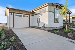 20766 My Longest Wy, Bend, OR 97701 - Photo 2