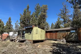 69580 Pine Ridge Dr, Sisters, OR 97759 - Photo 14