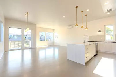 312 E Rapp Road, Talent, OR 97540 - Photo 2