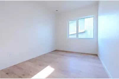 312 E Rapp Road, Talent, OR 97540 - Photo 18