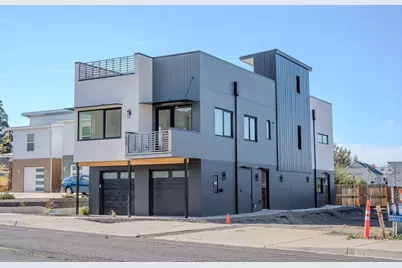 312 E Rapp Road, Talent, OR 97540 - Photo 1