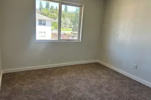 30 Dion Ct, Shady Cove, OR 97539 - Photo 8